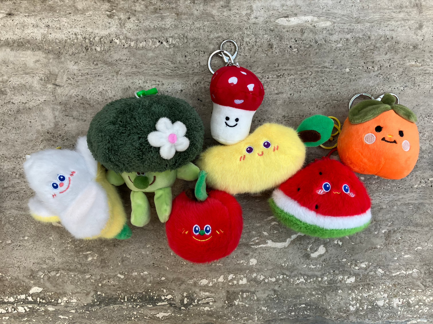 Plush Produce Market – Adorable, Kid-Friendly Fruit & Veggie Keychains!