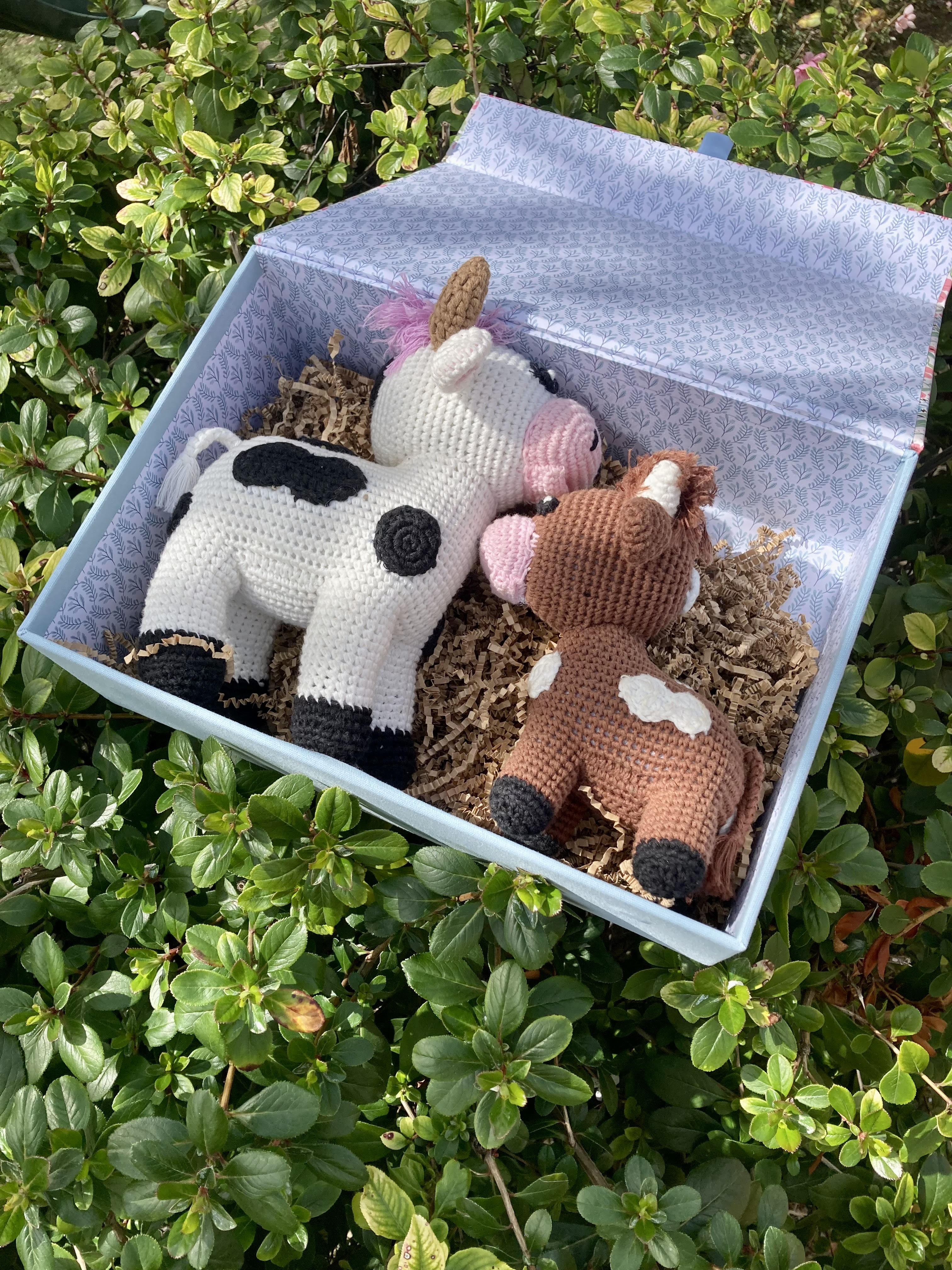 Mama cow and baby cow store amigurumi